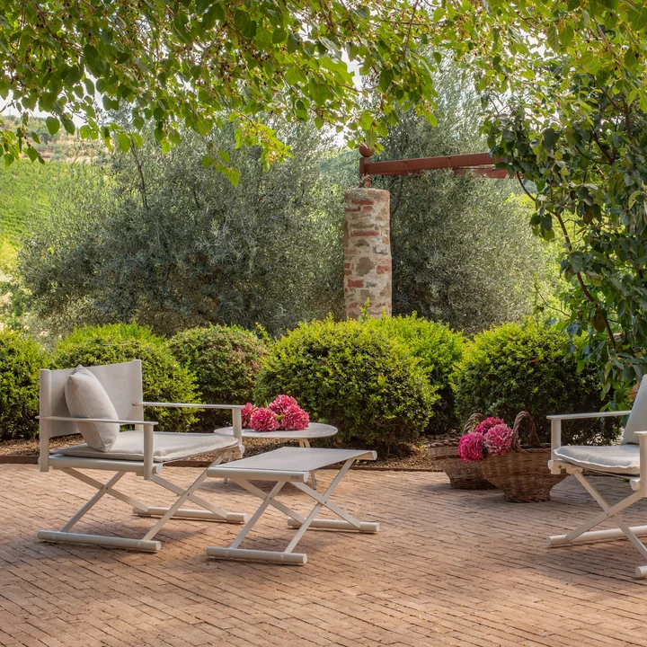 Emu garden director lounge chair