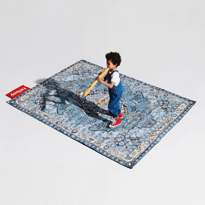 Picnic Lounge , bay from Fatboy