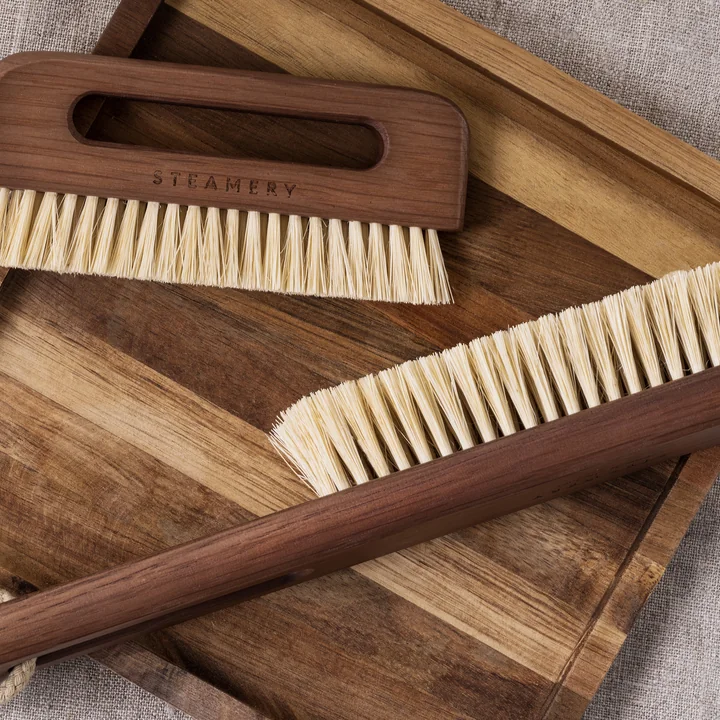Steamery clothes brush