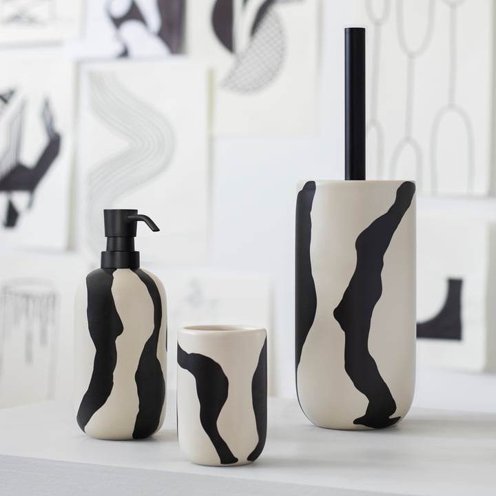 Icon Bathroom products from Mette Ditmer in the version off-white / black