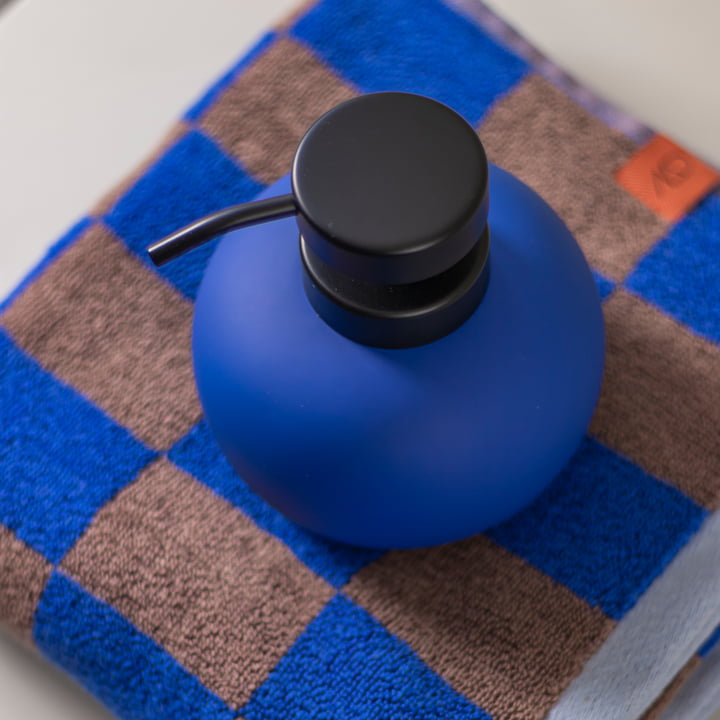 Lotus Soap dispenser deep from Mette Ditmer in the finish light cobalt