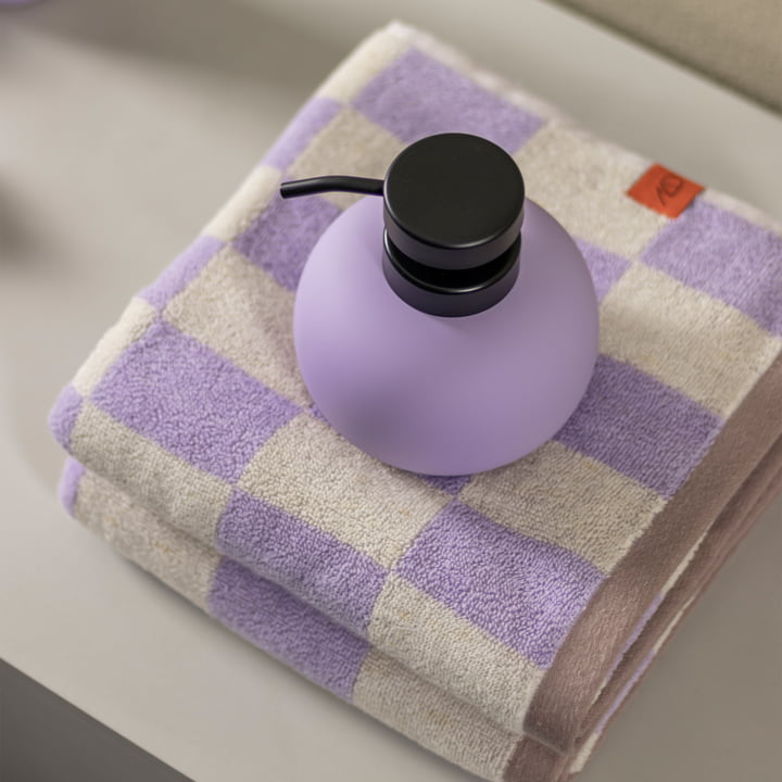 Lotus Soap dispenser deep from Mette Ditmer in the finish light lilac