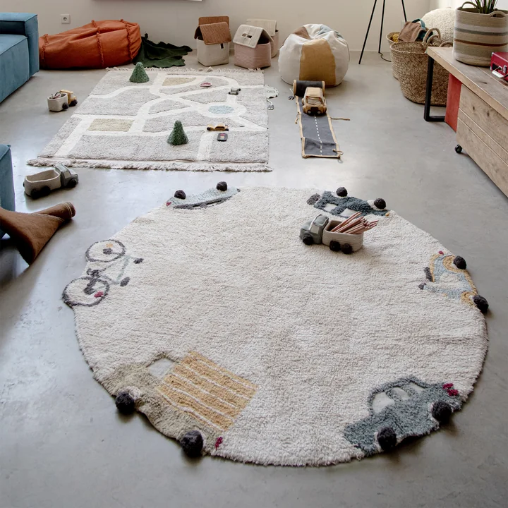 Wheels Carpet, Ø 140 cm, natural / blue from Lorena Canals