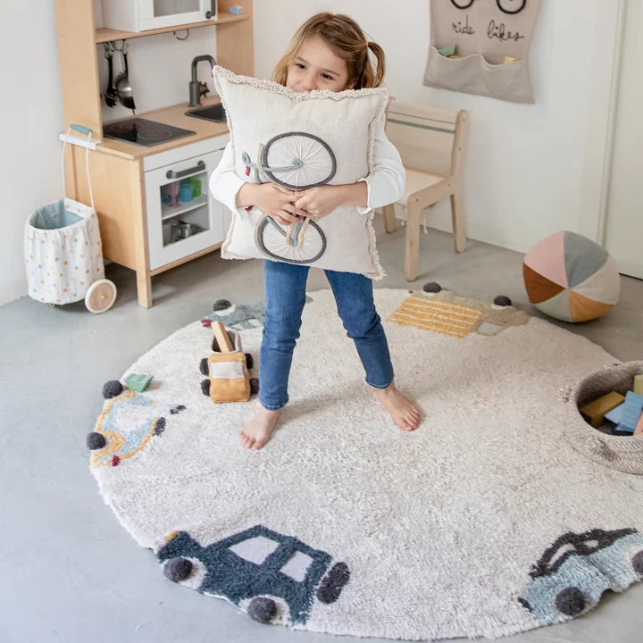 Wheels Carpet, Ø 140 cm, natural / blue from Lorena Canals