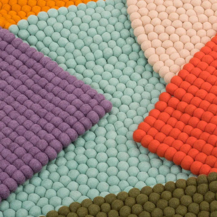 Felt ball rug mono round from myfelt