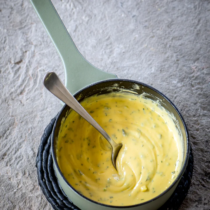 Surface Casserole cast iron from Serax in color green