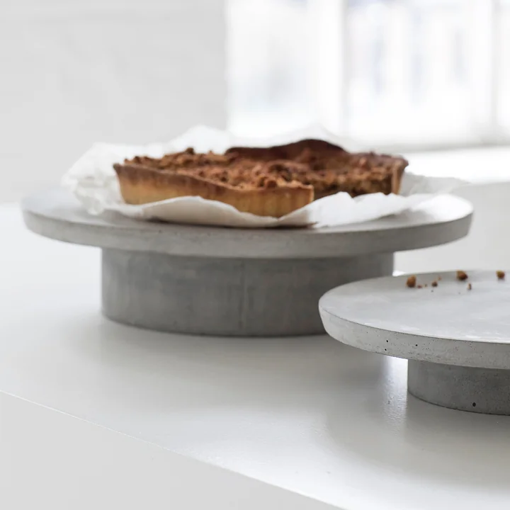 Serax cake plate in the color gray