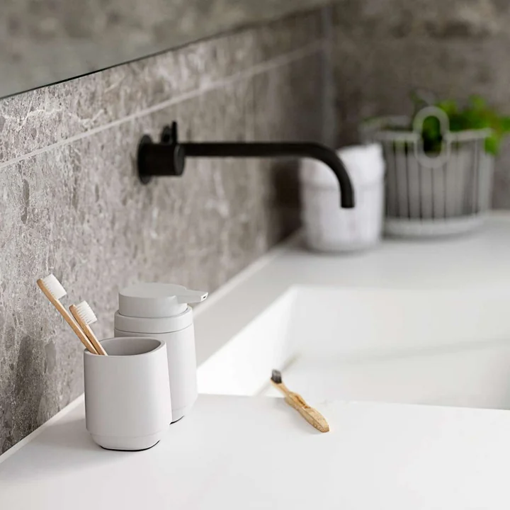 Zone Denmark - Time Toothbrush mug and soap dispenser