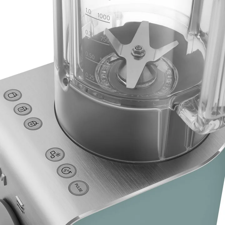 High Performance Stand Mixer BLC02 from Smeg