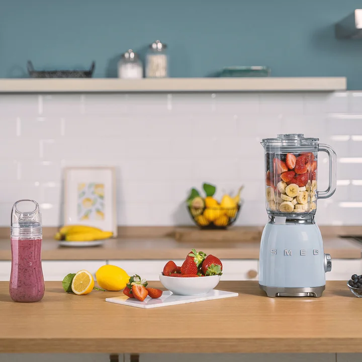 BLF08 stand mixer from Smeg