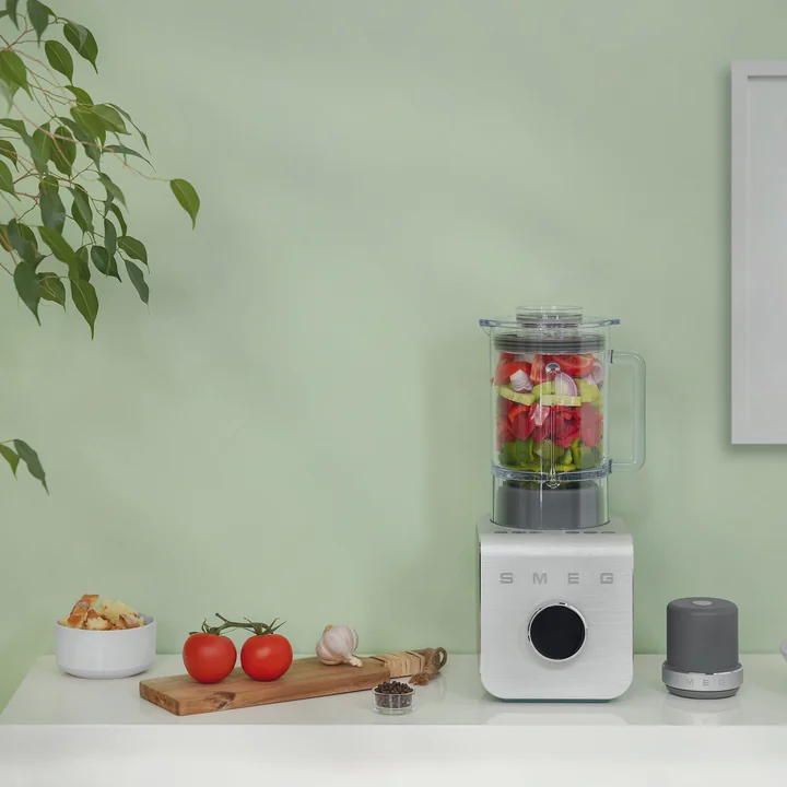 High Performance Stand Mixer BLC02 from Smeg