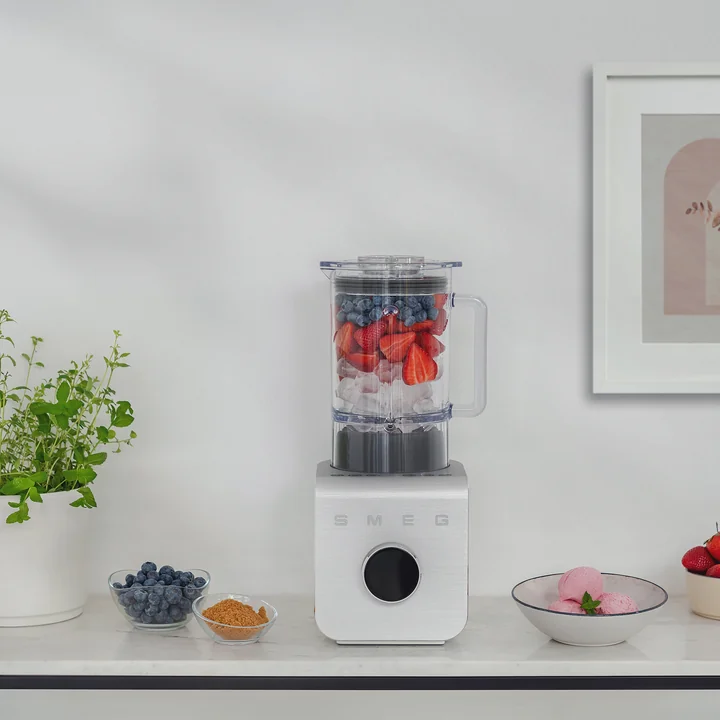 High Performance Stand Mixer BLC01 from Smeg