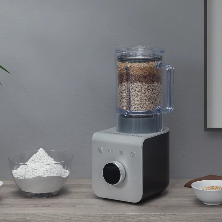 High Performance Stand Mixer BLC01 from Smeg