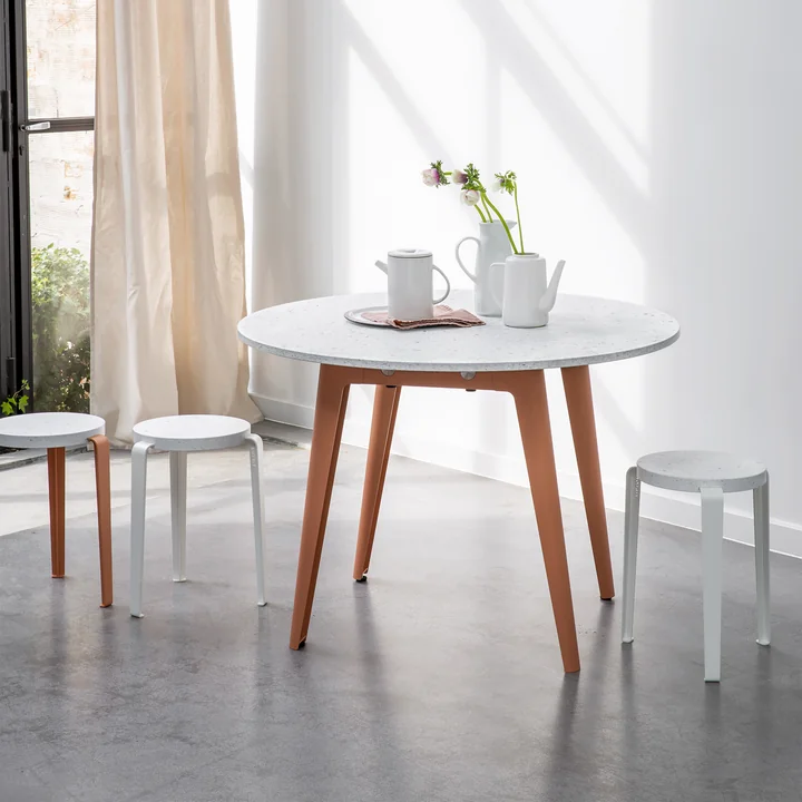 LOU Stool Macchiato, recycled plastic / cloud white, ash pink of TipToe