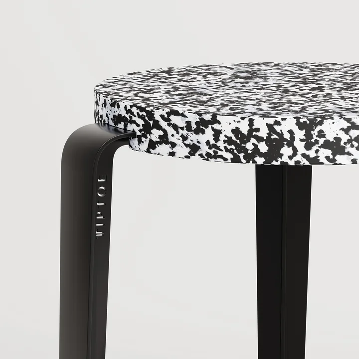 LOU Stool Macchiato, recycled plastic / graphite black of TipToe