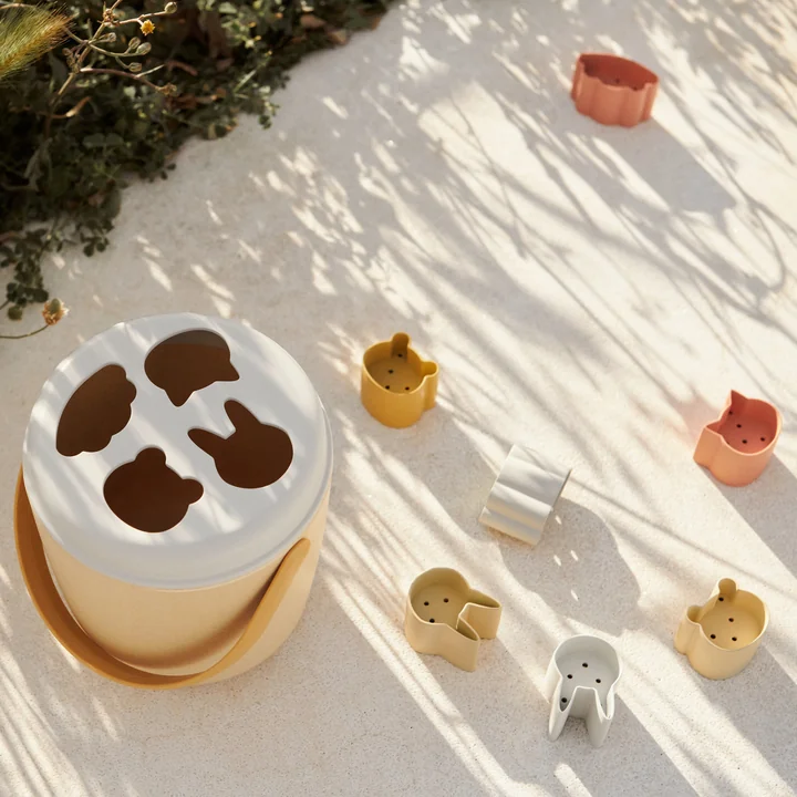 Jorn Beach toys from LIEWOOD