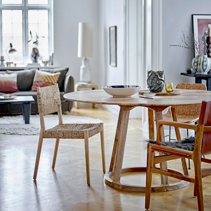 Soumia vase and Linetta floor lamp