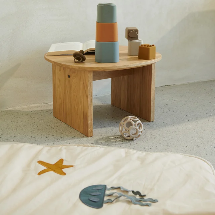 Glenn Activity blanket from LIEWOOD