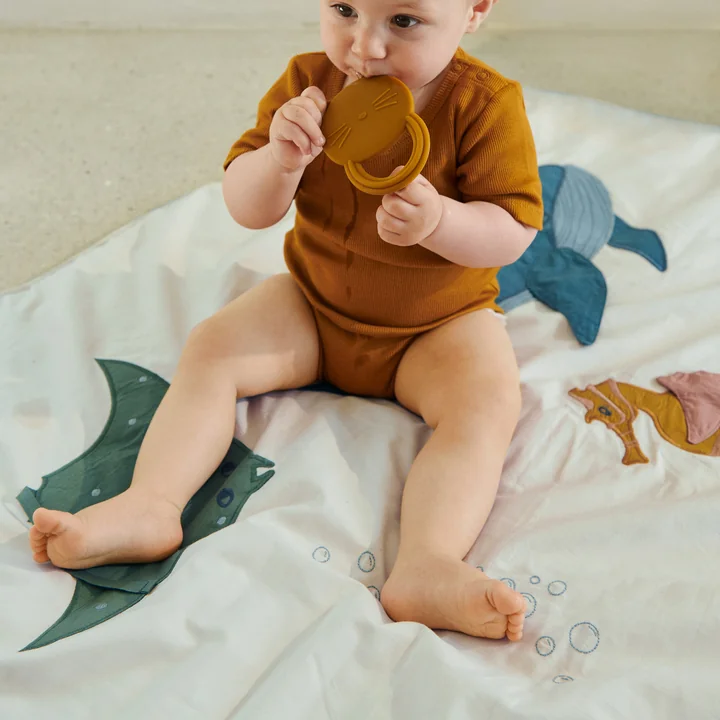 Glenn Activity blanket from LIEWOOD