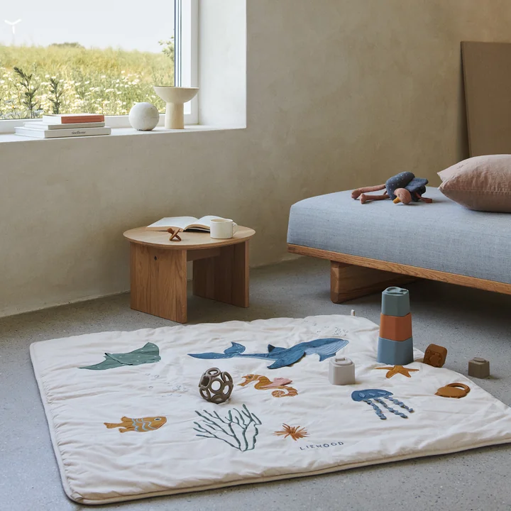 Glenn Activity blanket from LIEWOOD