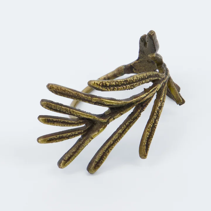 Mistle Napkin rings from House Doctor in the color antique brass