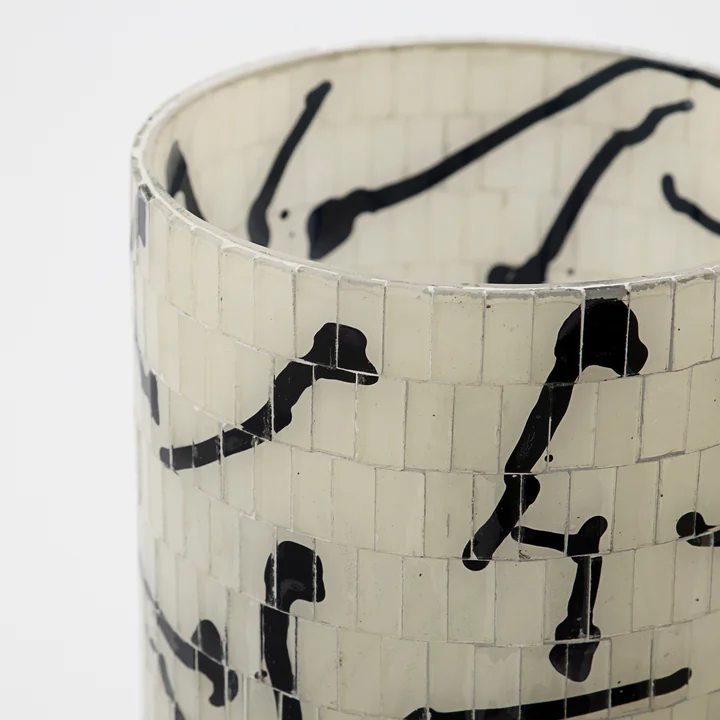 Vana Tealight holder from House Doctor in color black