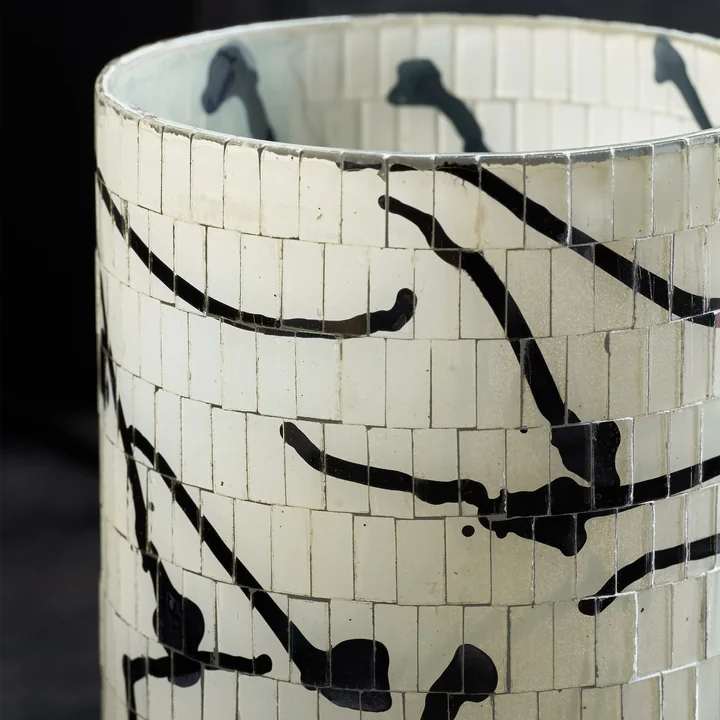 Vana Tealight holder from House Doctor in color black