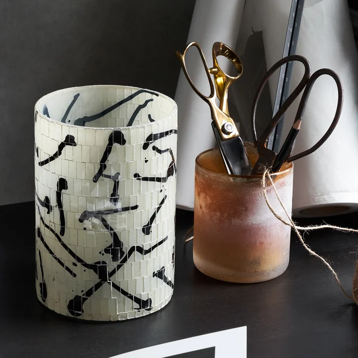 Vana Tealight holder from House Doctor in color black