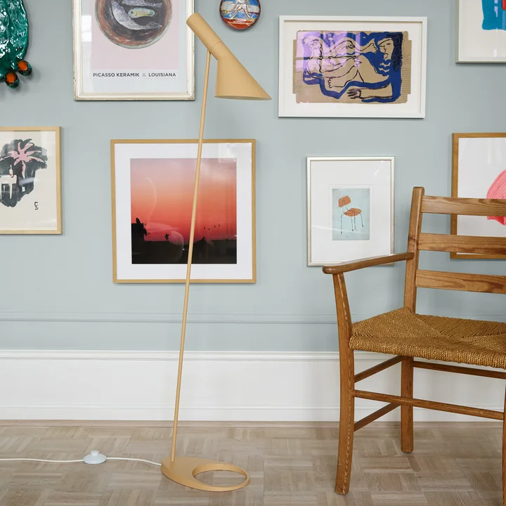 Louis Poulsen - AJ floor lamp