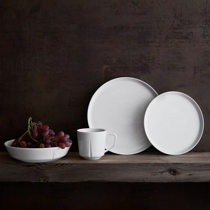 Grand Cru Essentials Plate from Rosendahl
