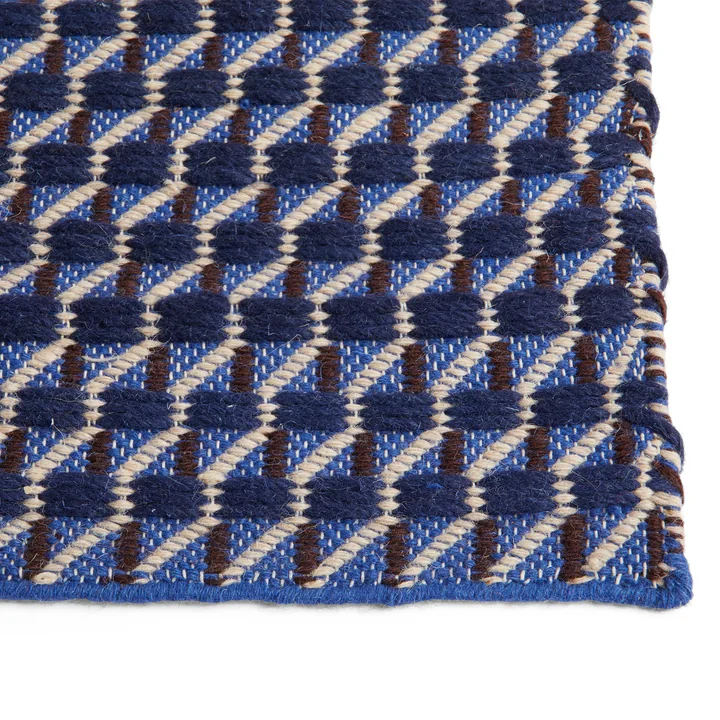 Channel Carpet, 140 x 200 cm, blue / white from HAY