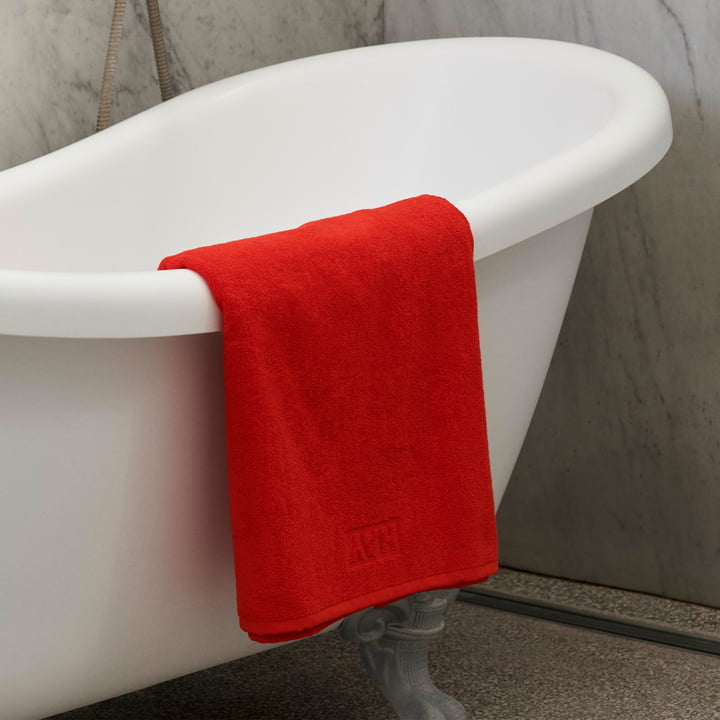 Mono Bath sheet, 100 x 150 cm, poppy red by HAY