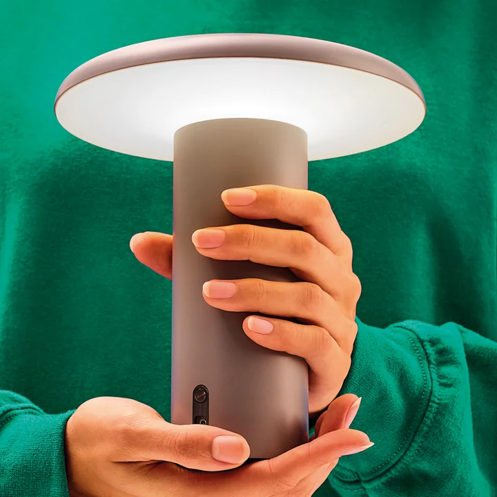 Takku Table lamp LED from Artemide