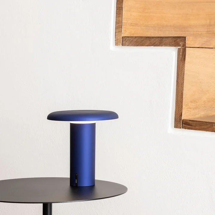 Takku Table lamp LED from Artemide