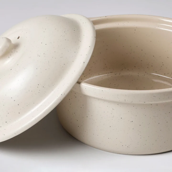 Vig Tableware with lid from Broste Copenhagen