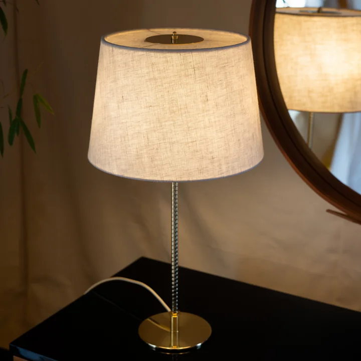 Gubi -9205-table-lamp-canvas-brass-A3
