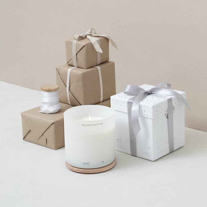 Scented candle with lid from Skandinavisk