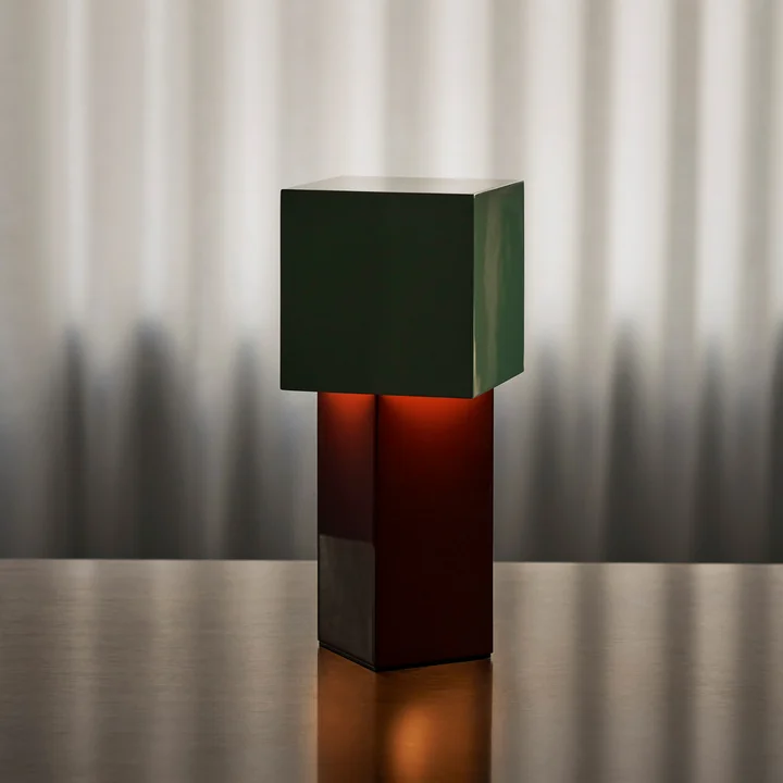 Pivot Portavle ATD7 battery lamp from & Tradition