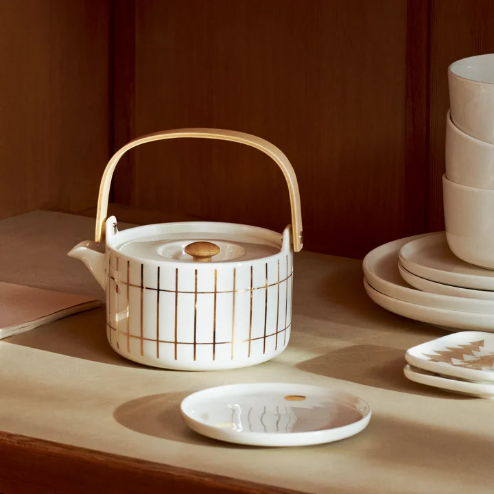 Oiva Tiiliskivi teapot, white / gold from Marimekko