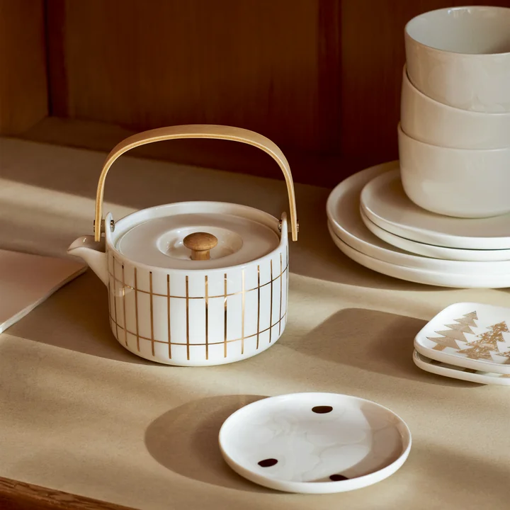 Oiva Tiiliskivi teapot, white / gold by Marimekko