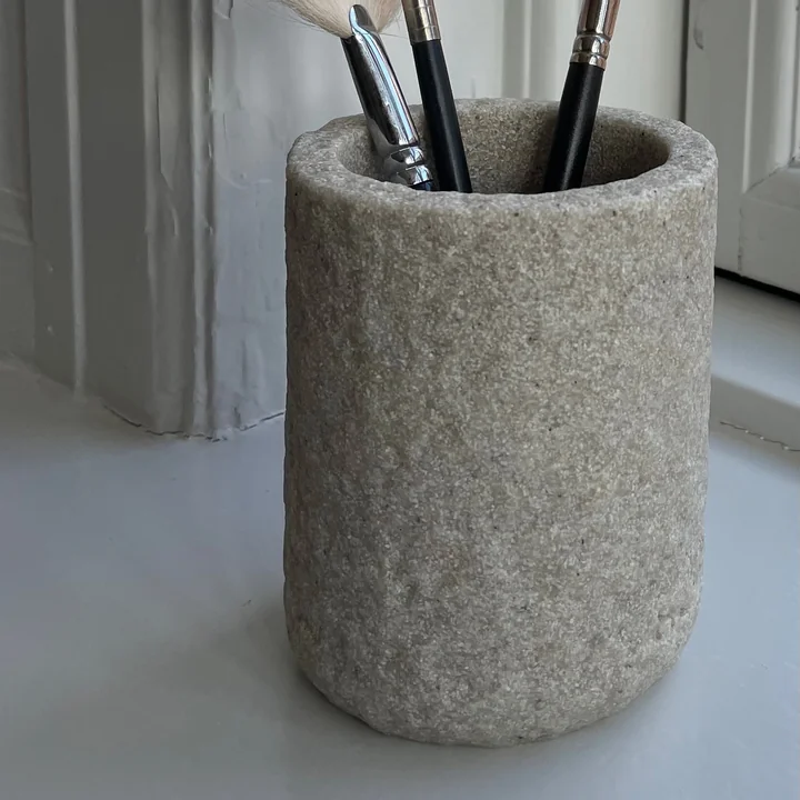 Humdakin sandstone toothbrush holder