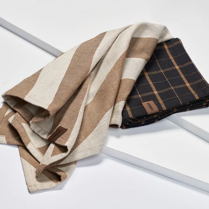 Tea towel made from GRS recycled cotton from Humdakin