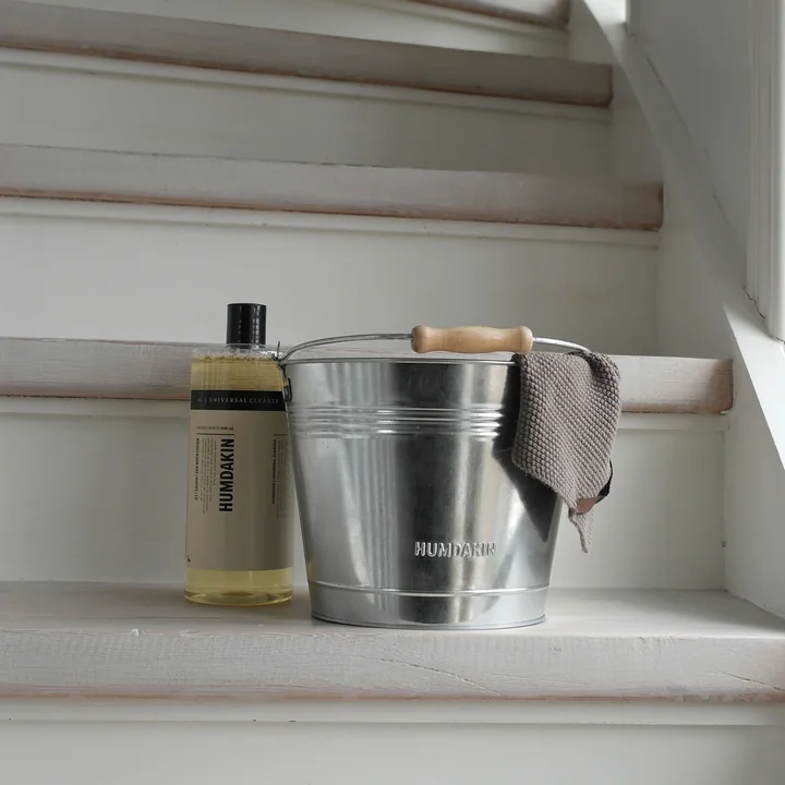 The bucket from the house Humdakin