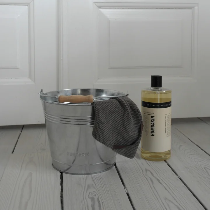 Dishcloth and bucket from Humdakin