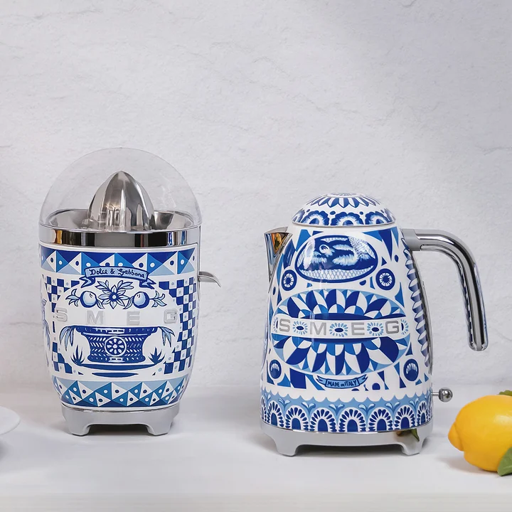 Smeg - Citrus press and kettle, Dolce & Gabbana, blu mediterraneo