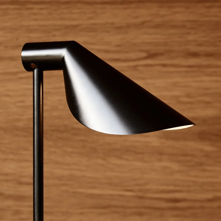 MS022 Table lamp from Fritz Hansen in the finish black PVD