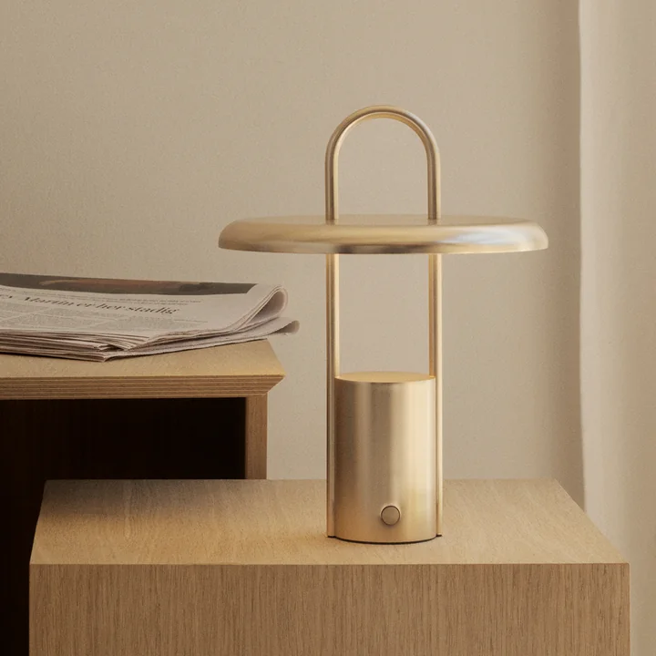 Stelton - Pier Portable battery table lamp, brass