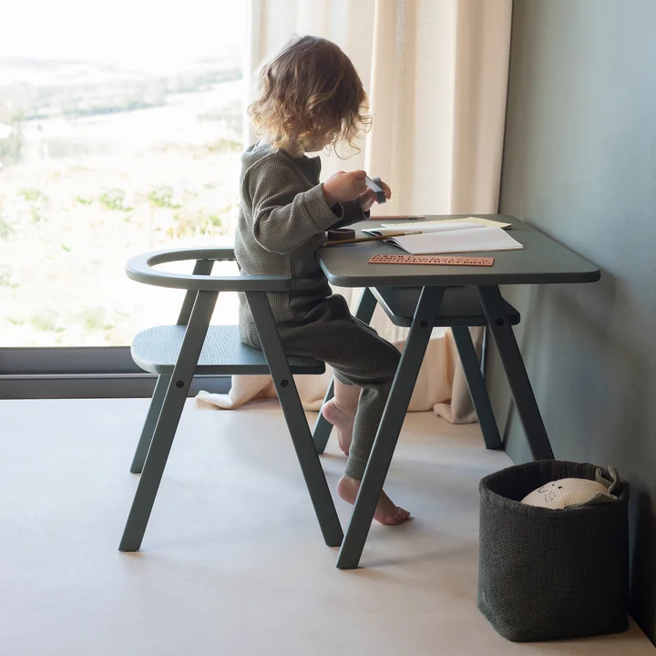 Nobodinoz - Growing Green children's chair & children's table