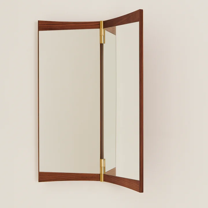 Gubi - Vanity Wall mirror