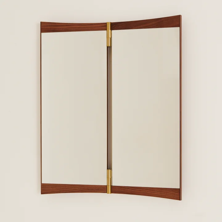 Gubi - Vanity Wall mirror